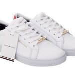 ESSENTIAL SNEAKER