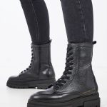 MONOCHROMATIC LACE UP BOOT