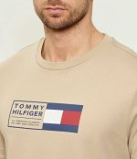 BRAND LOVE TEXT BOX TEE