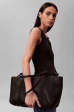 EMBLEM HW PEBBLE TOTE - Image 4